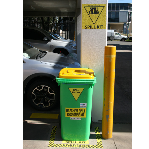 X-FS400 Adhesive Single Sided Spill Kit Wall Sign